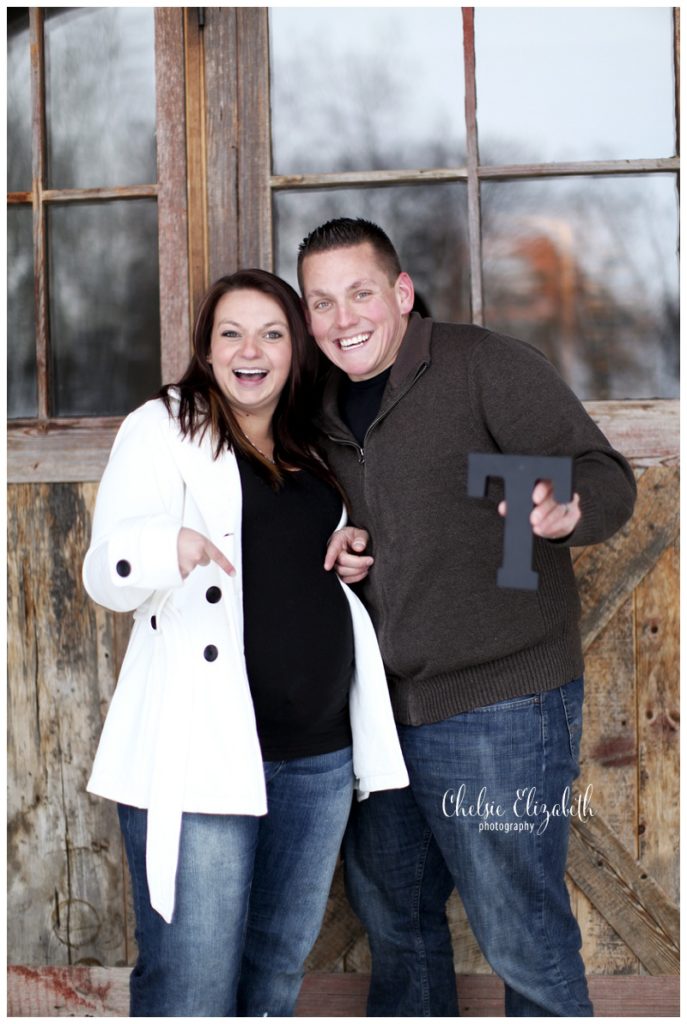 Brainerd_Lakes_area_maternity_photography_by_wedding_photography_chelsie_elizabeth_photography