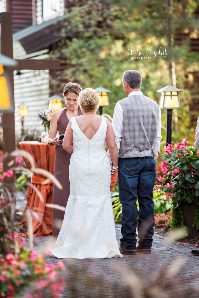 Grand_View_Lodge_Wedding_Photographer_Nisswa_Minnesota_Chelsie_Elizabeth_Photography_0043