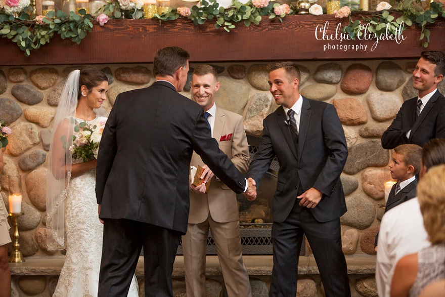 Grand_View_Lodge_Nisswa_MN_Wedding_Photographer_Chelsie_Elizabeth_Photography_0045